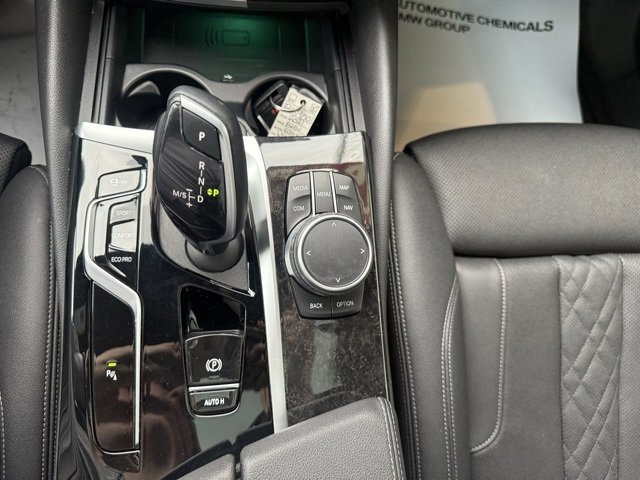 Vehicle image 14 of 15