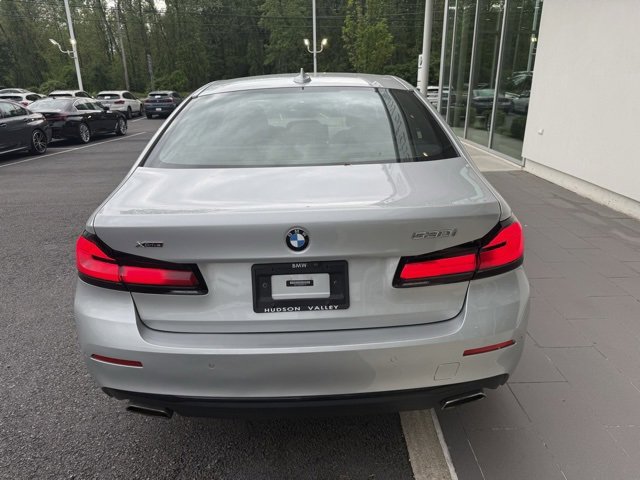 Vehicle image 5 of 15