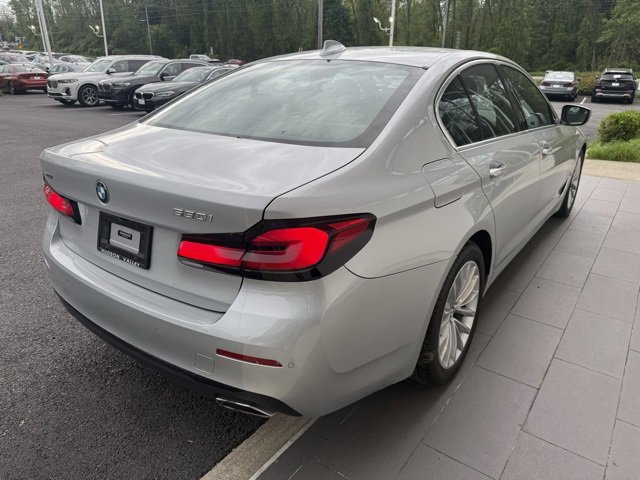 Vehicle image 4 of 15