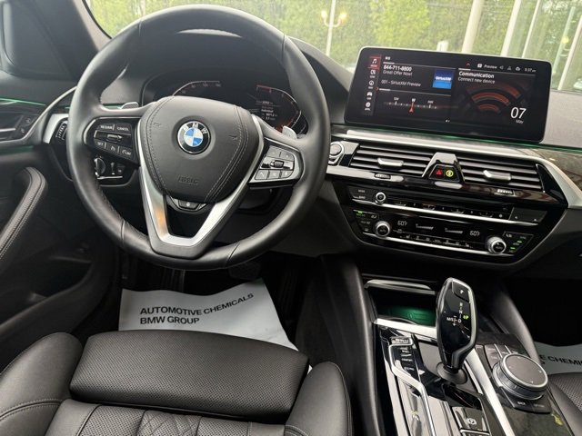 Vehicle image 12 of 15