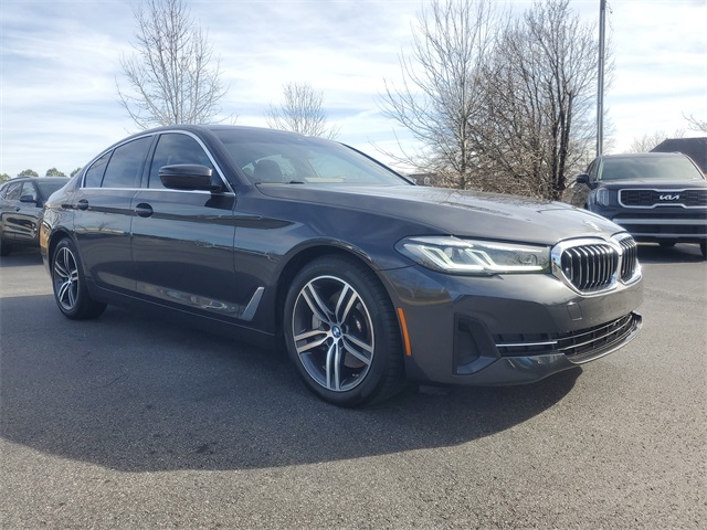 2021 BMW 5 Series 530i xDrive Image 4 of 31
