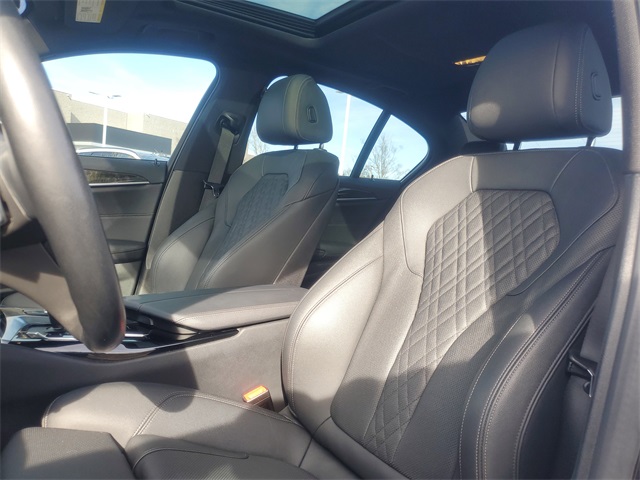 2021 BMW 5 Series 530i xDrive Image 9 of 31