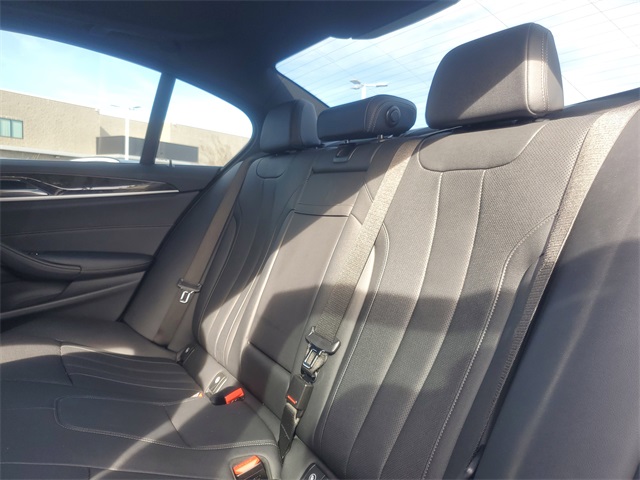 2021 BMW 5 Series 530i xDrive Image 10 of 31