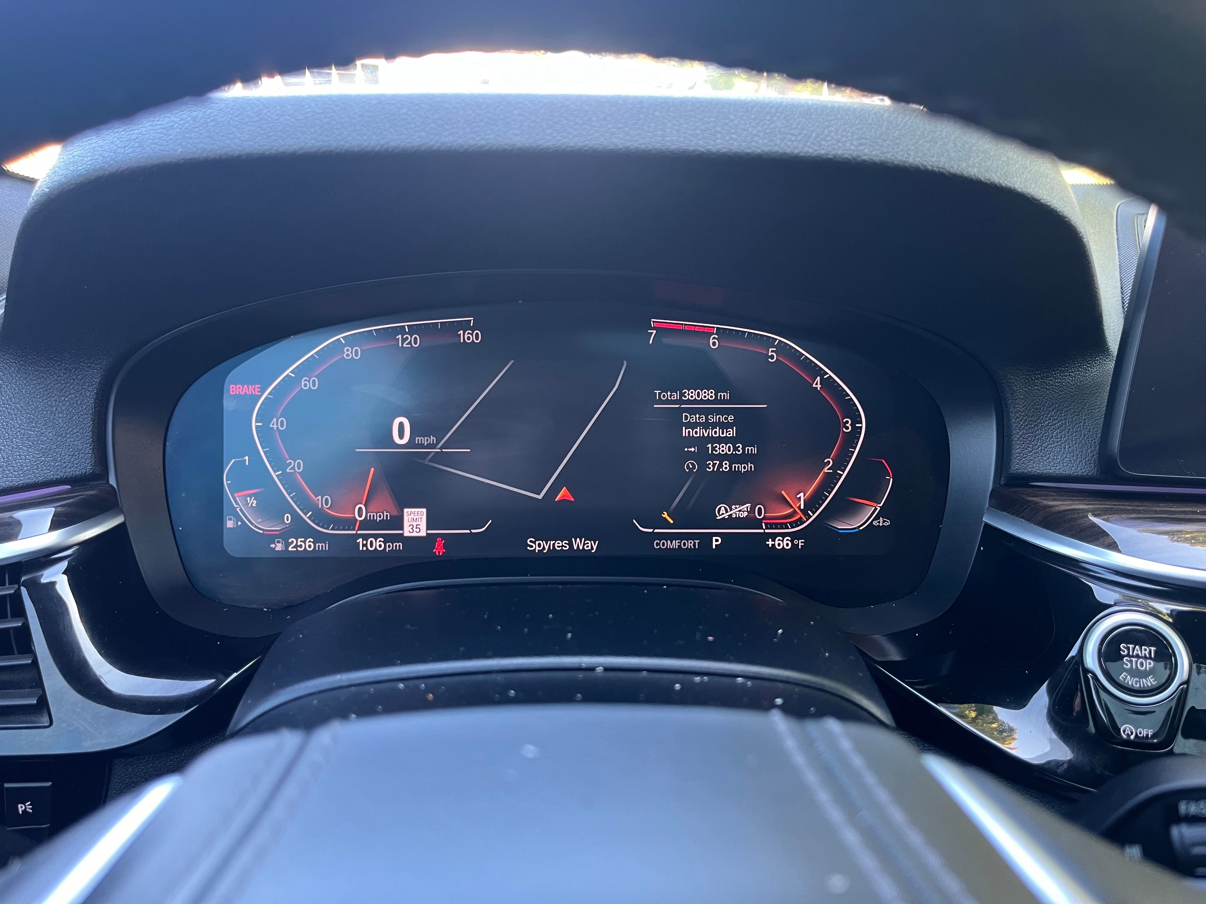Vehicle image 12 of 28