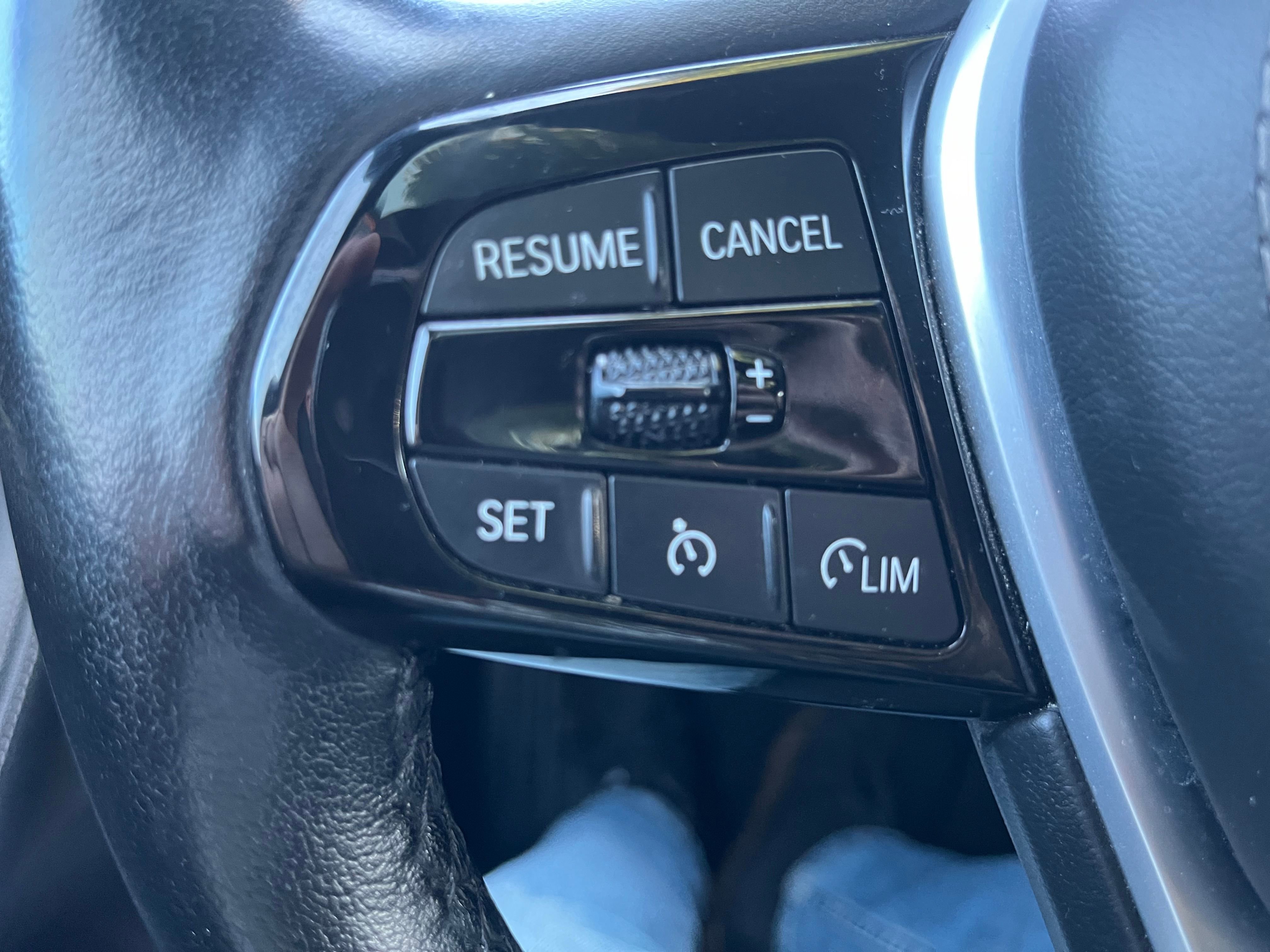 Vehicle image 9 of 28