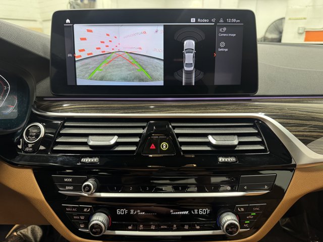 Vehicle image 20 of 36