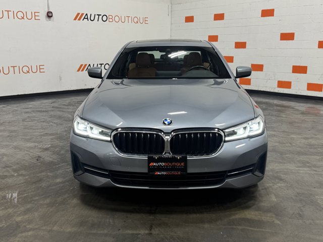 Vehicle image 3 of 36