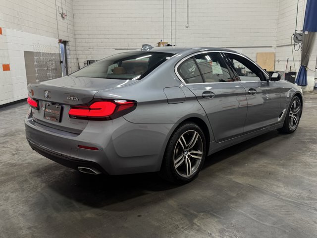 Vehicle image 5 of 36
