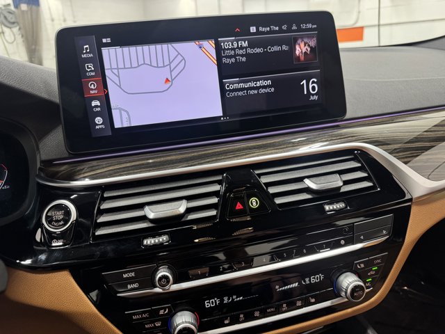 Vehicle image 19 of 36