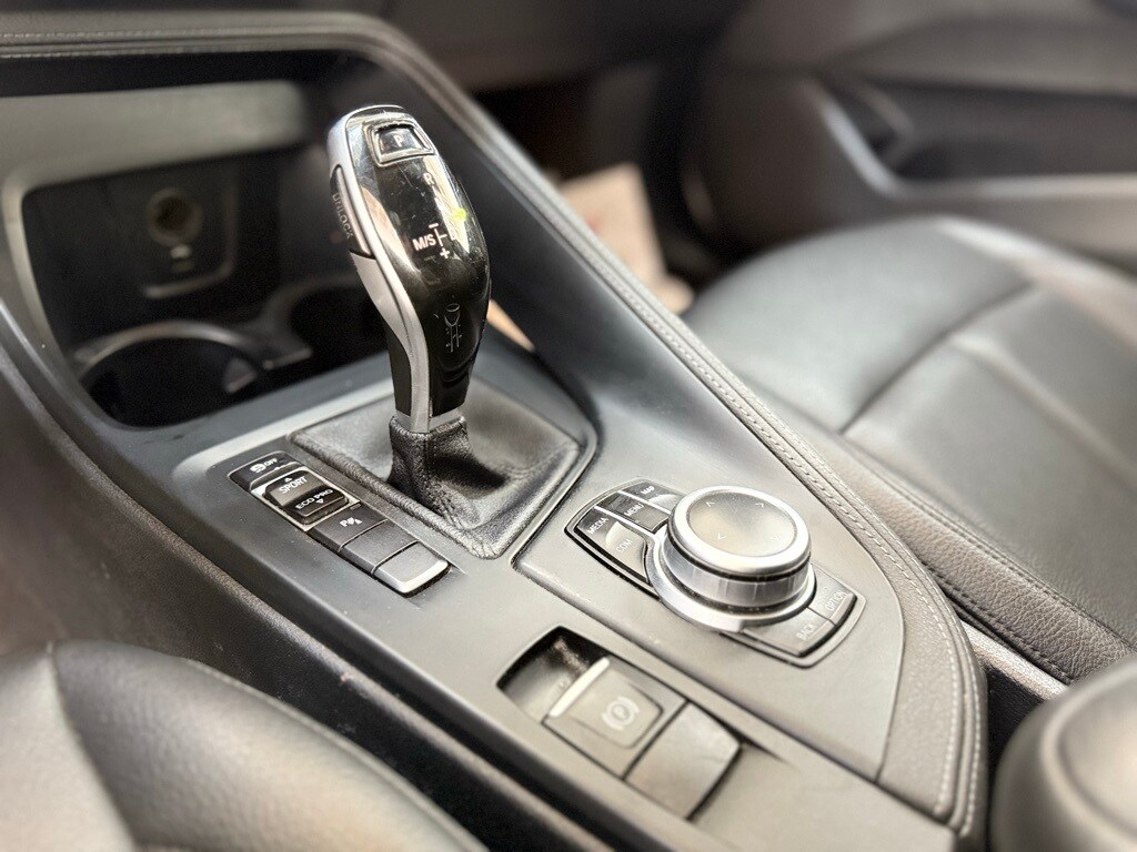 Vehicle image 29 of 49