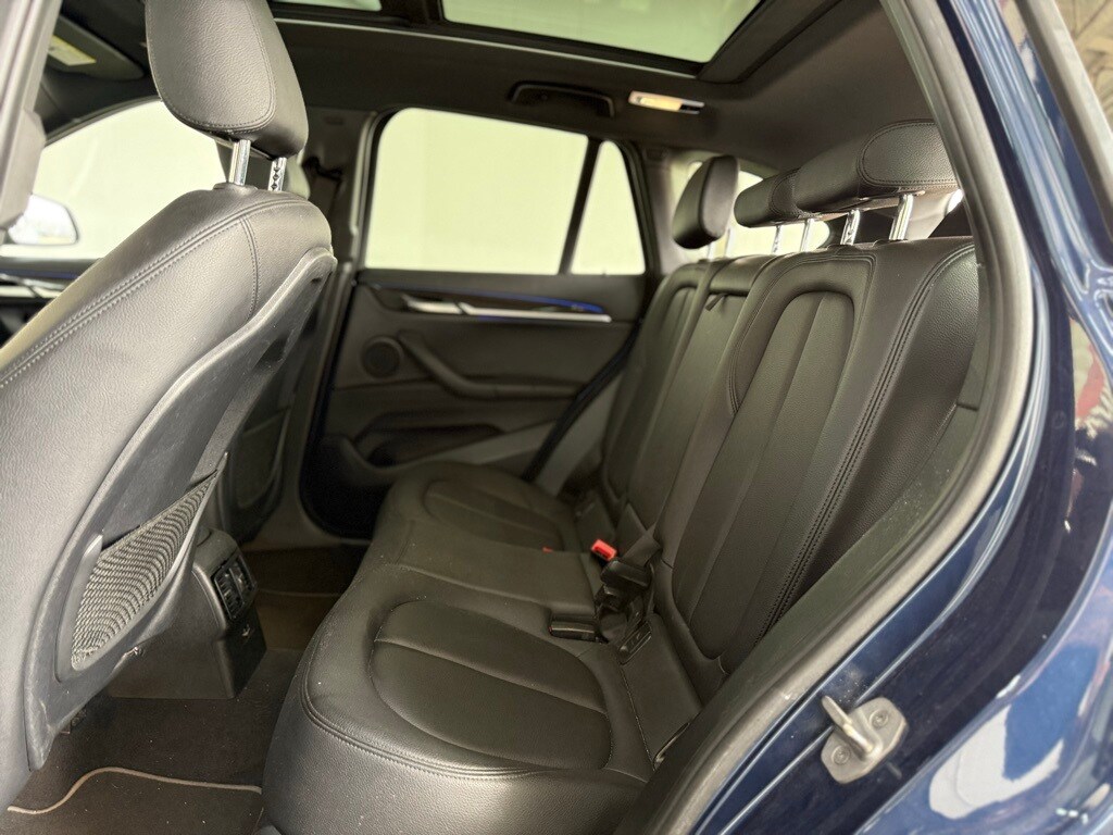 Vehicle image 41 of 49