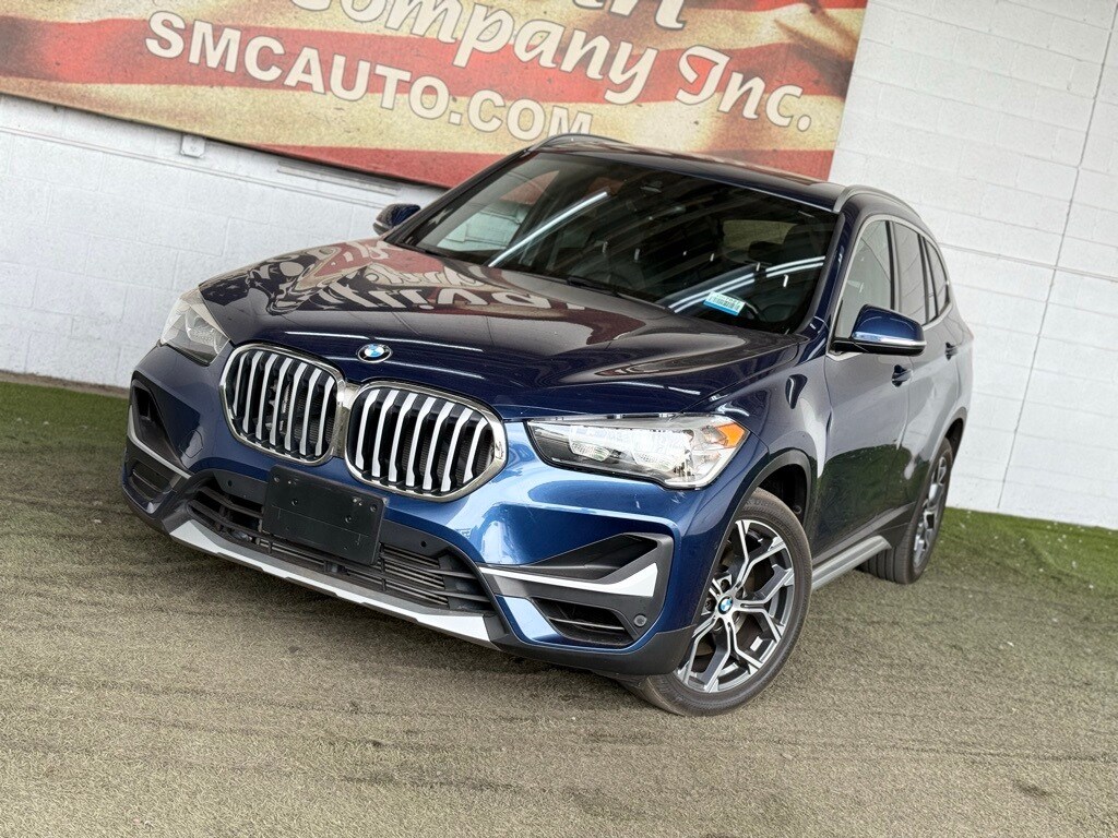 Vehicle image 4 of 49