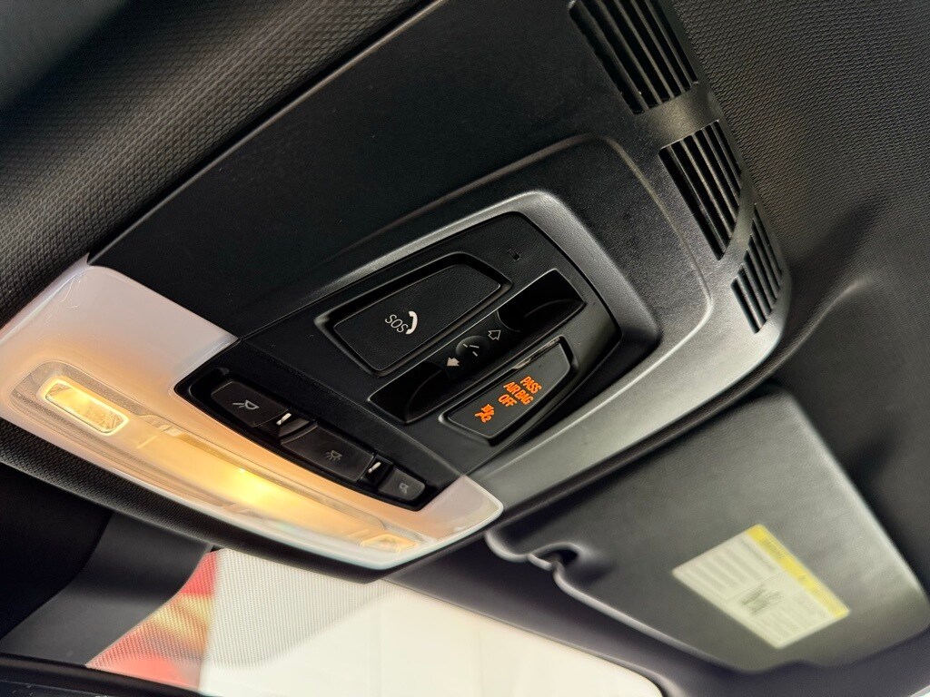 Vehicle image 37 of 49