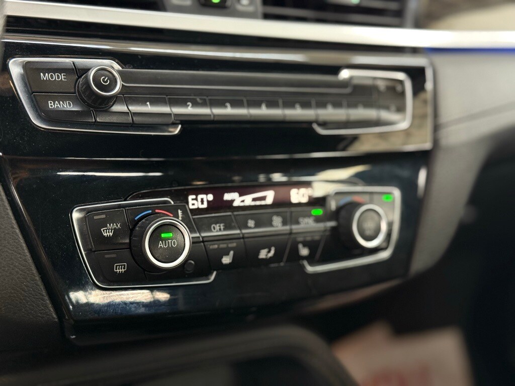 Vehicle image 30 of 49