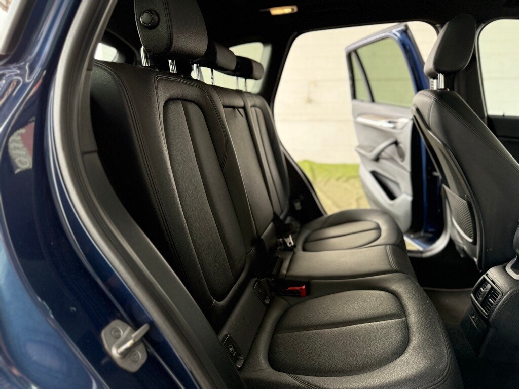 Vehicle image 46 of 49