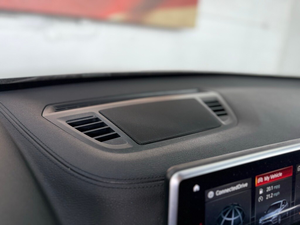 Vehicle image 28 of 49