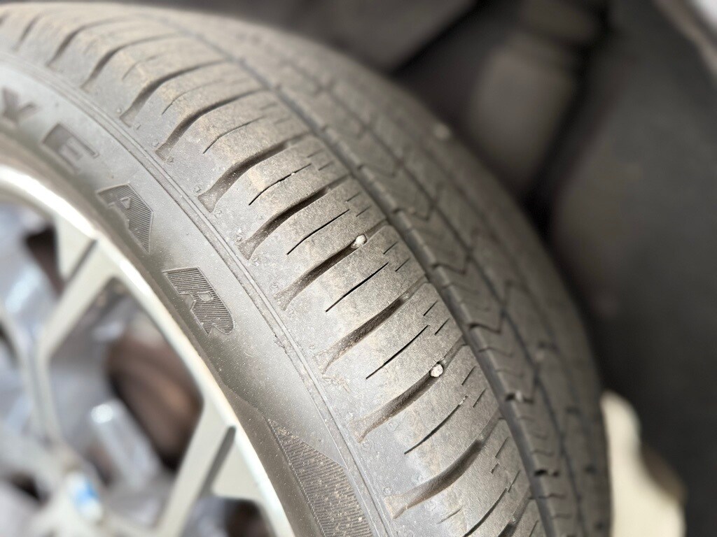 Vehicle image 17 of 49