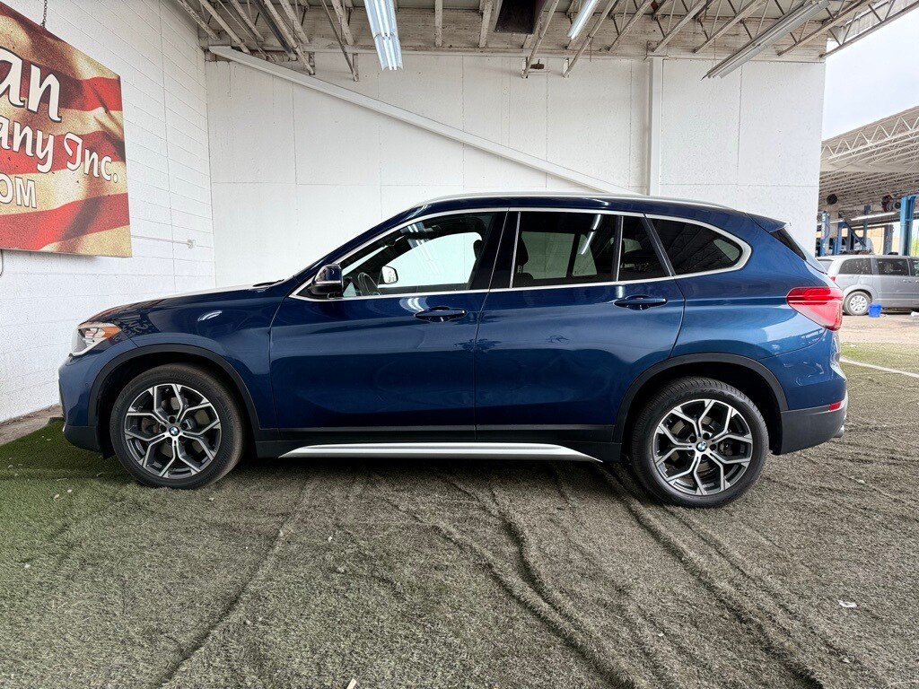 Vehicle image 13 of 49