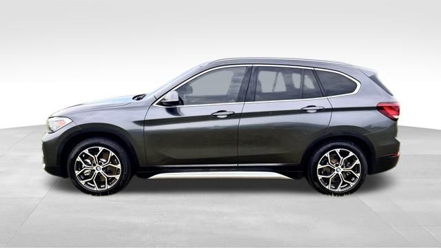Vehicle image 9 of 32