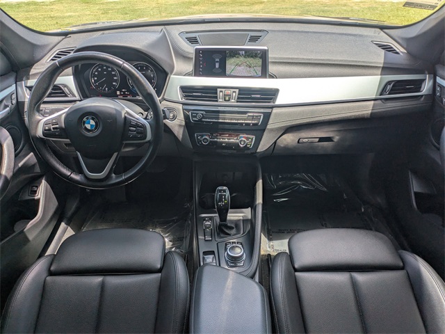Vehicle image 12 of 33