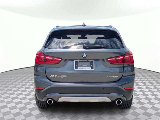 Vehicle image 6 of 33