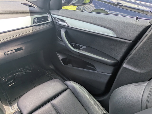 Vehicle image 32 of 33