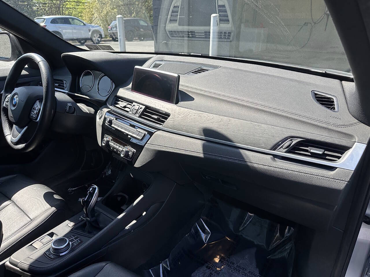Vehicle image 14 of 36