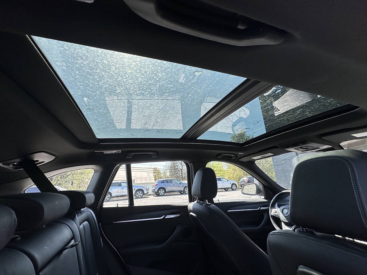 Vehicle image 16 of 36