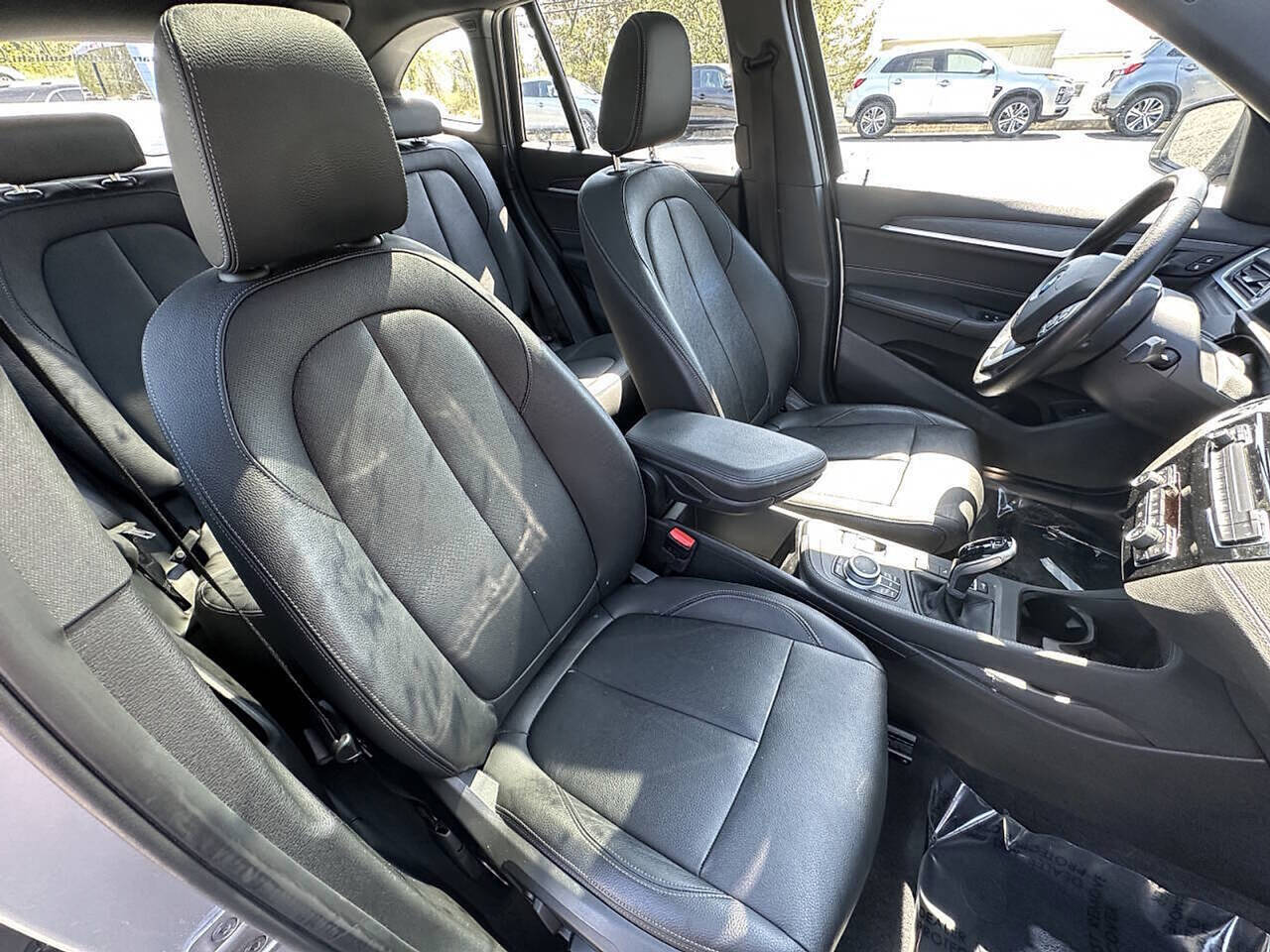 Vehicle image 13 of 36