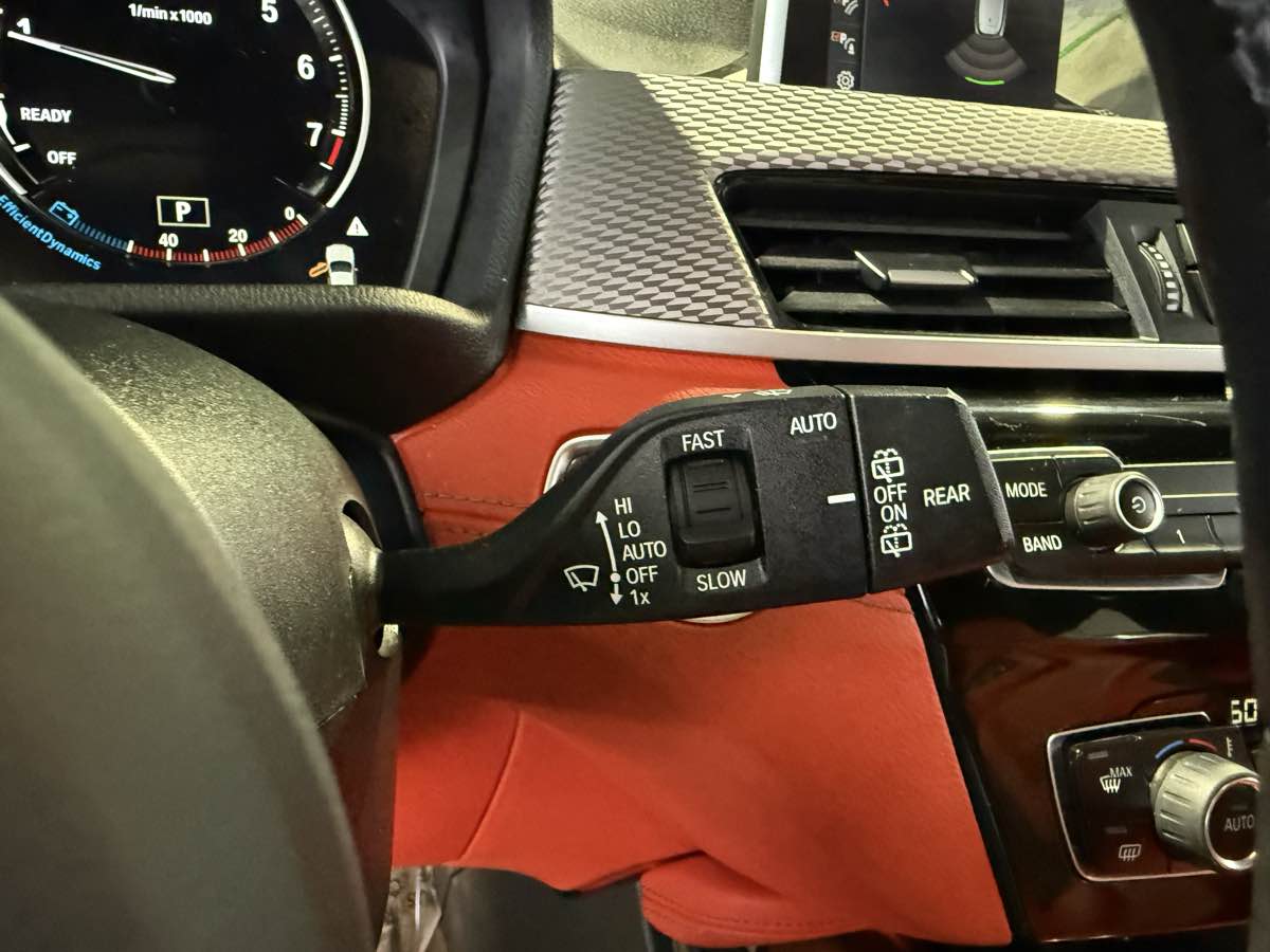 Vehicle image 34 of 69