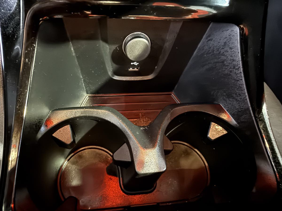 Vehicle image 30 of 69