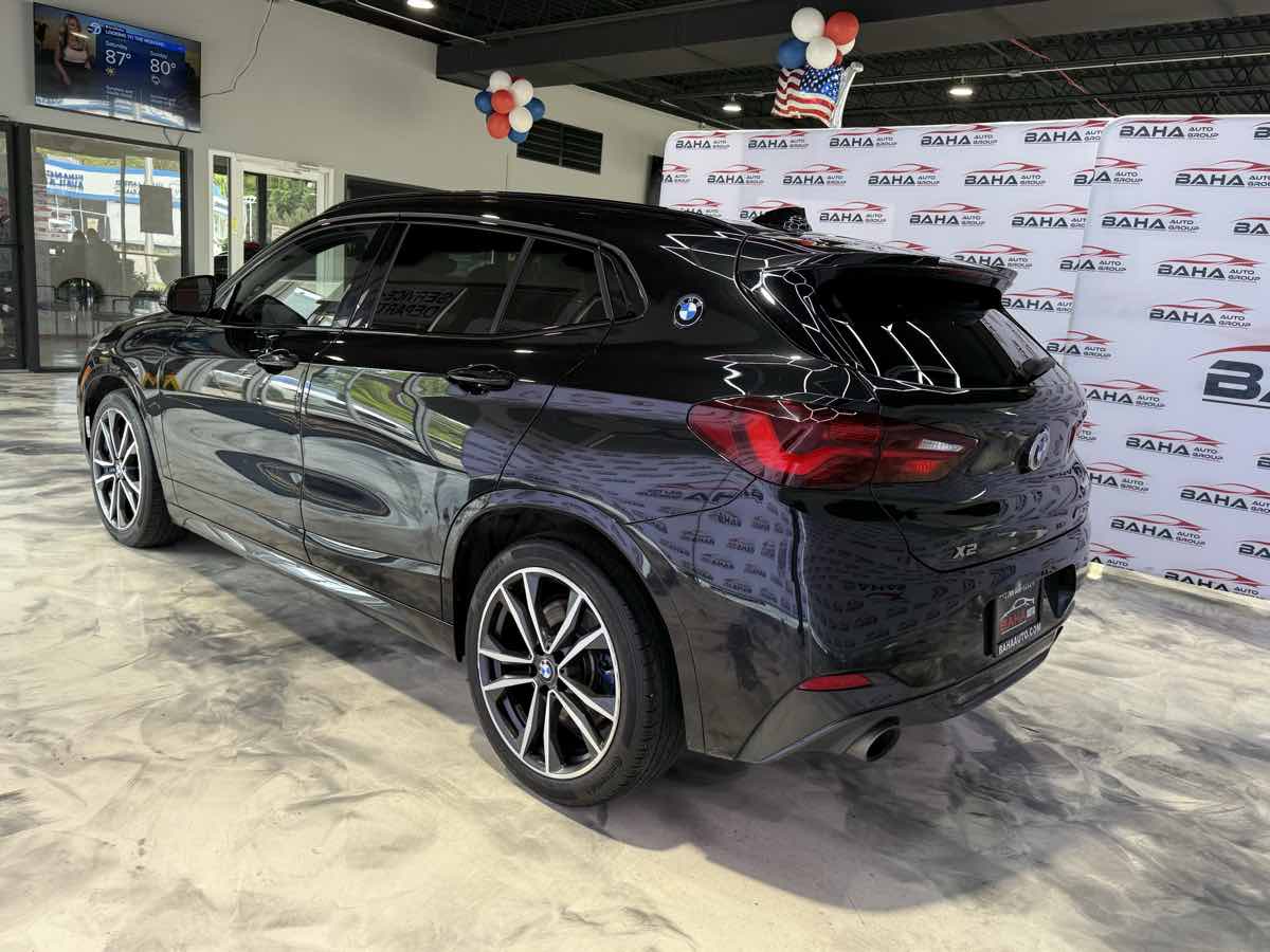 Vehicle image 10 of 69