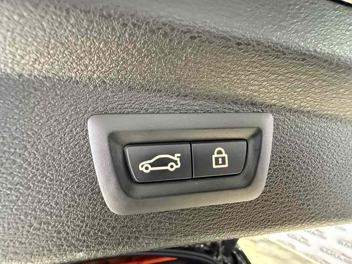 Vehicle image 56 of 69
