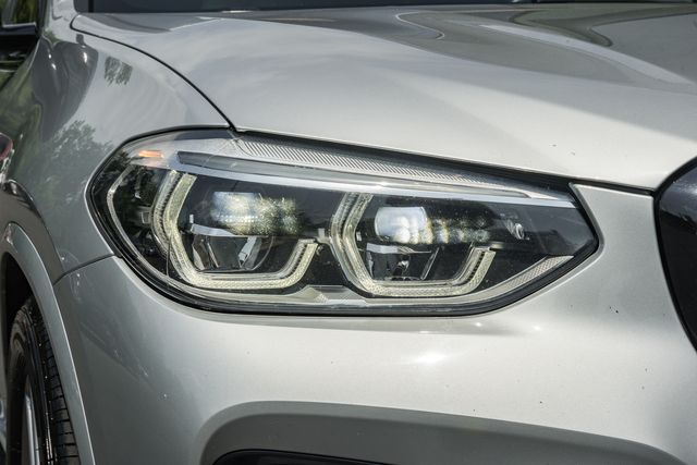 Vehicle image 25 of 48