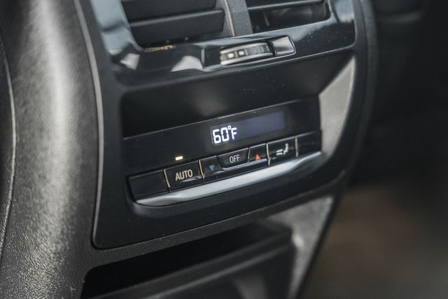Vehicle image 47 of 48