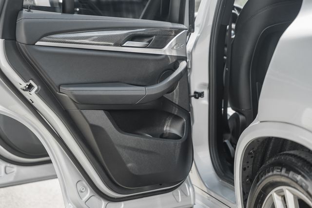 Vehicle image 22 of 48