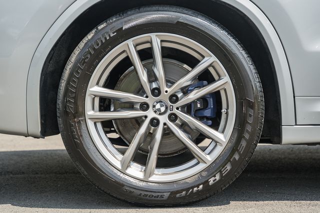 Vehicle image 9 of 48