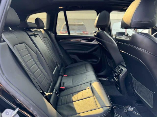 Vehicle image 19 of 24