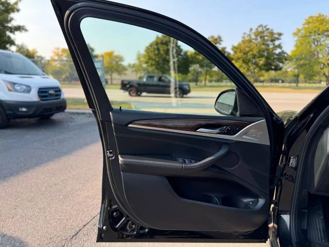 Vehicle image 12 of 24