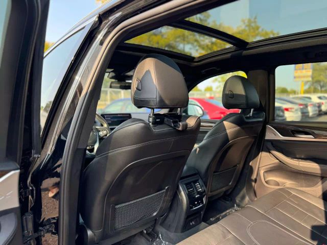 Vehicle image 16 of 24