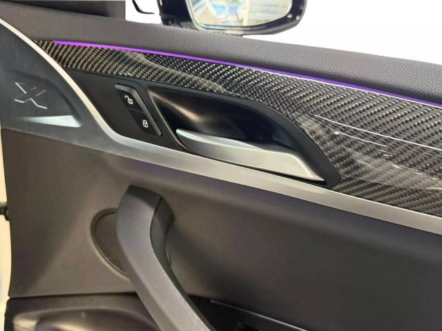 Vehicle image 26 of 36