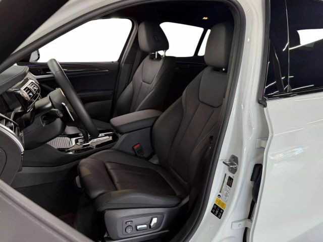 Vehicle image 17 of 36