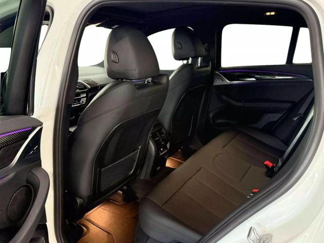Vehicle image 15 of 36