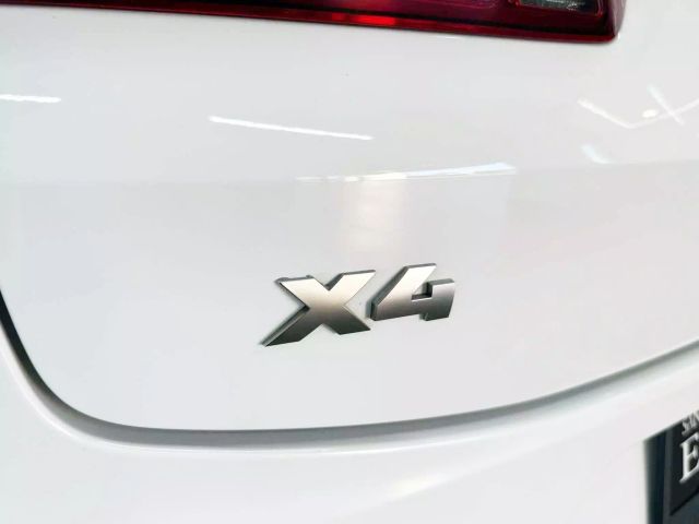 Vehicle image 9 of 36
