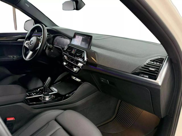 Vehicle image 11 of 36