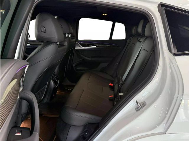 Vehicle image 14 of 36