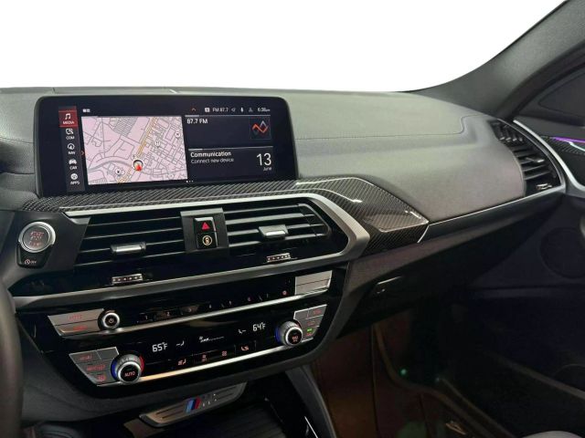Vehicle image 22 of 36
