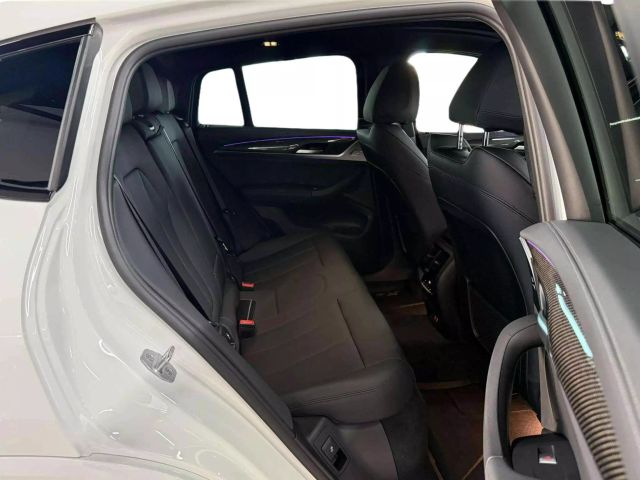 Vehicle image 16 of 36