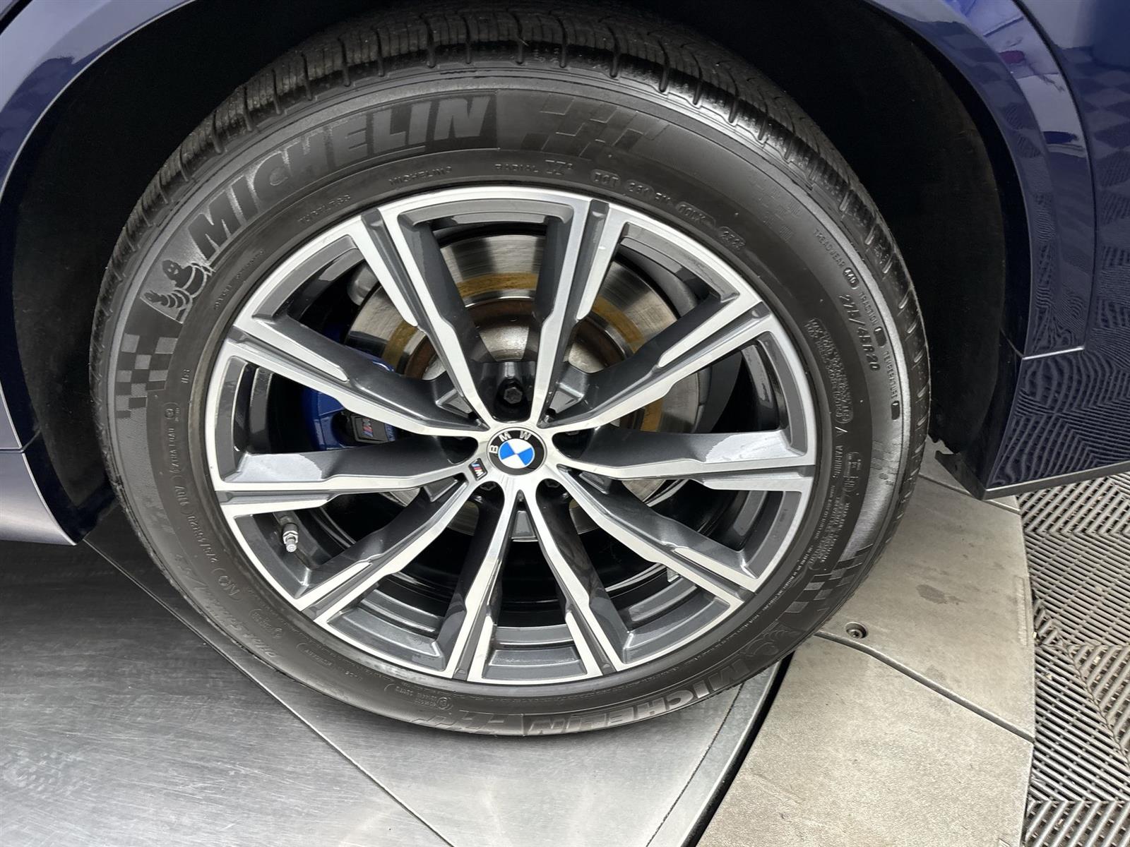 Vehicle image 18 of 31