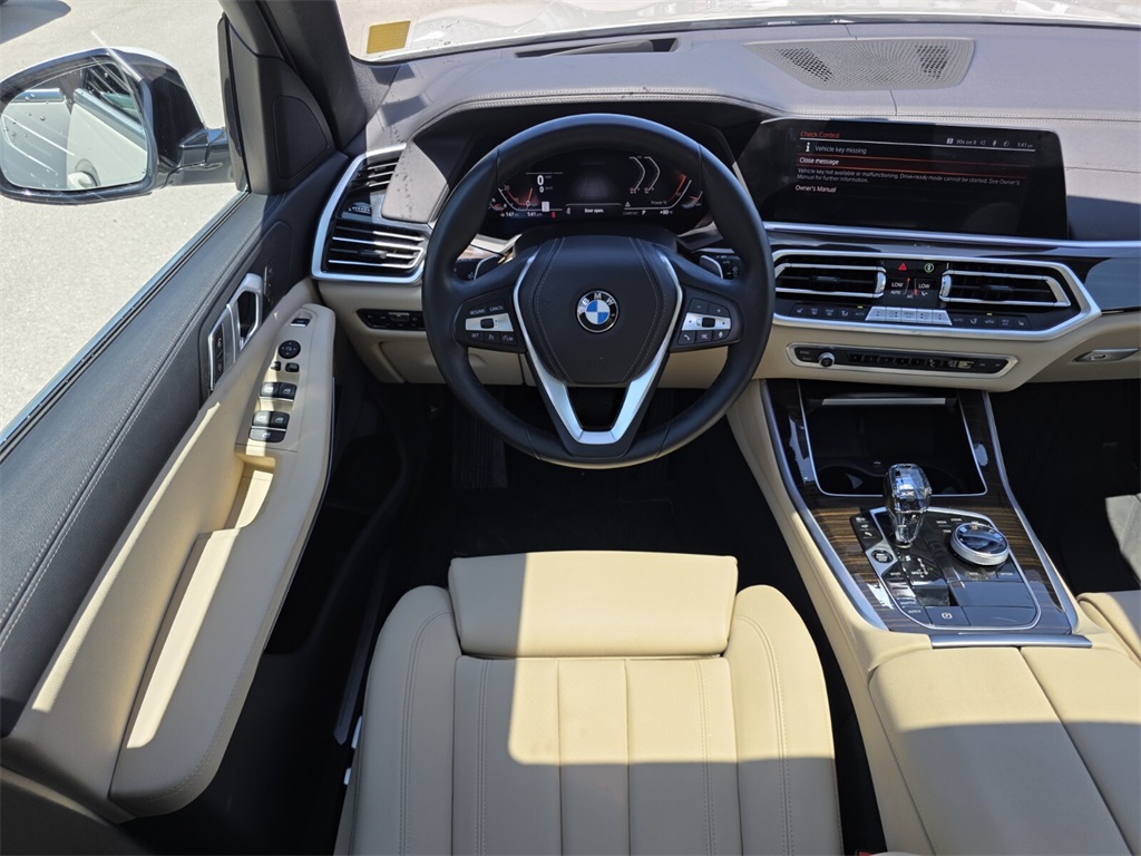 Vehicle image 18 of 31